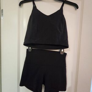 Lululemon Black Camisole and Short Workout Set Sz 8